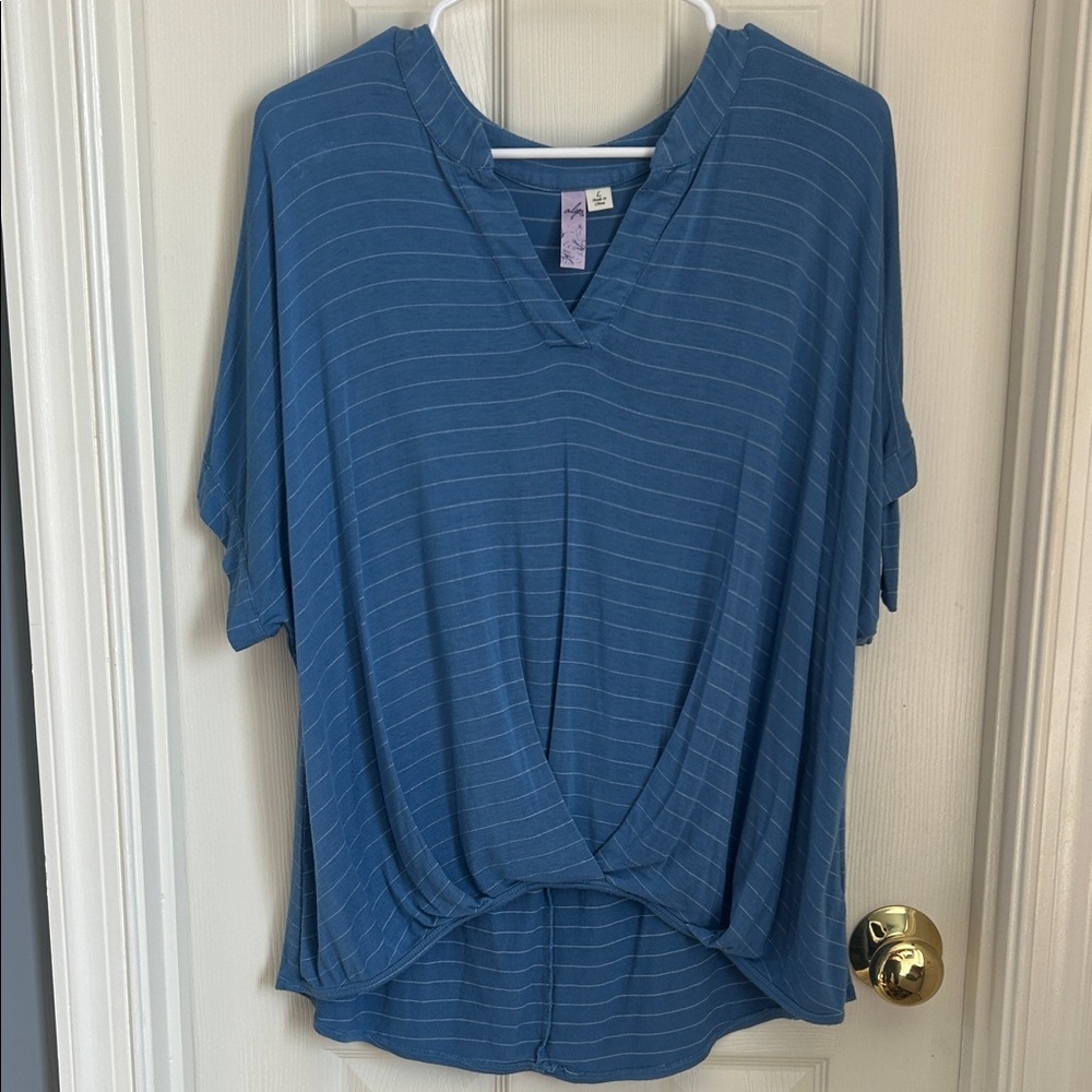 ⚜️ Alya Blue Striped V-Neck Short Sleeve Top